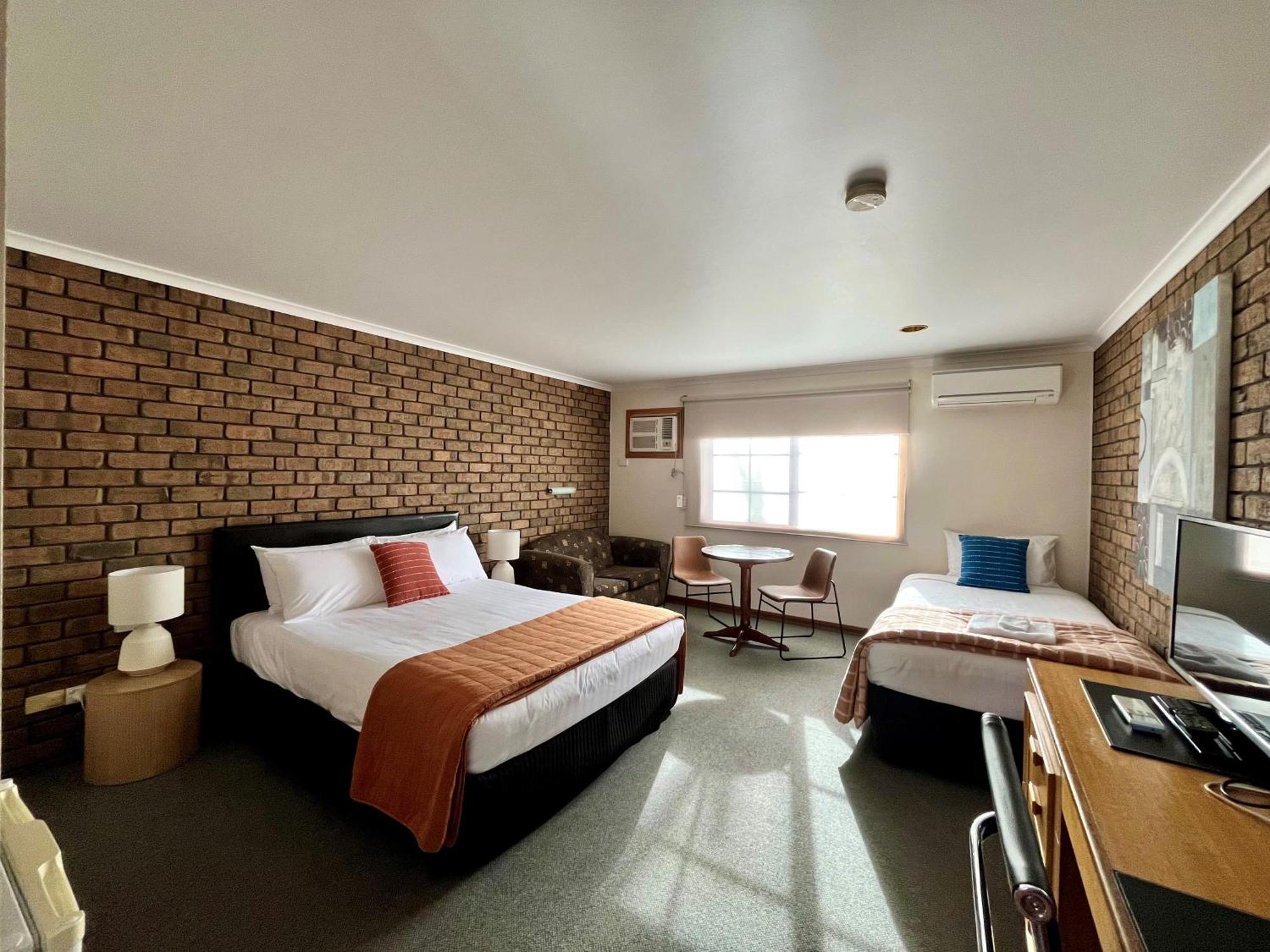 City Colonial Motor Inn 밀두라 외부 사진
